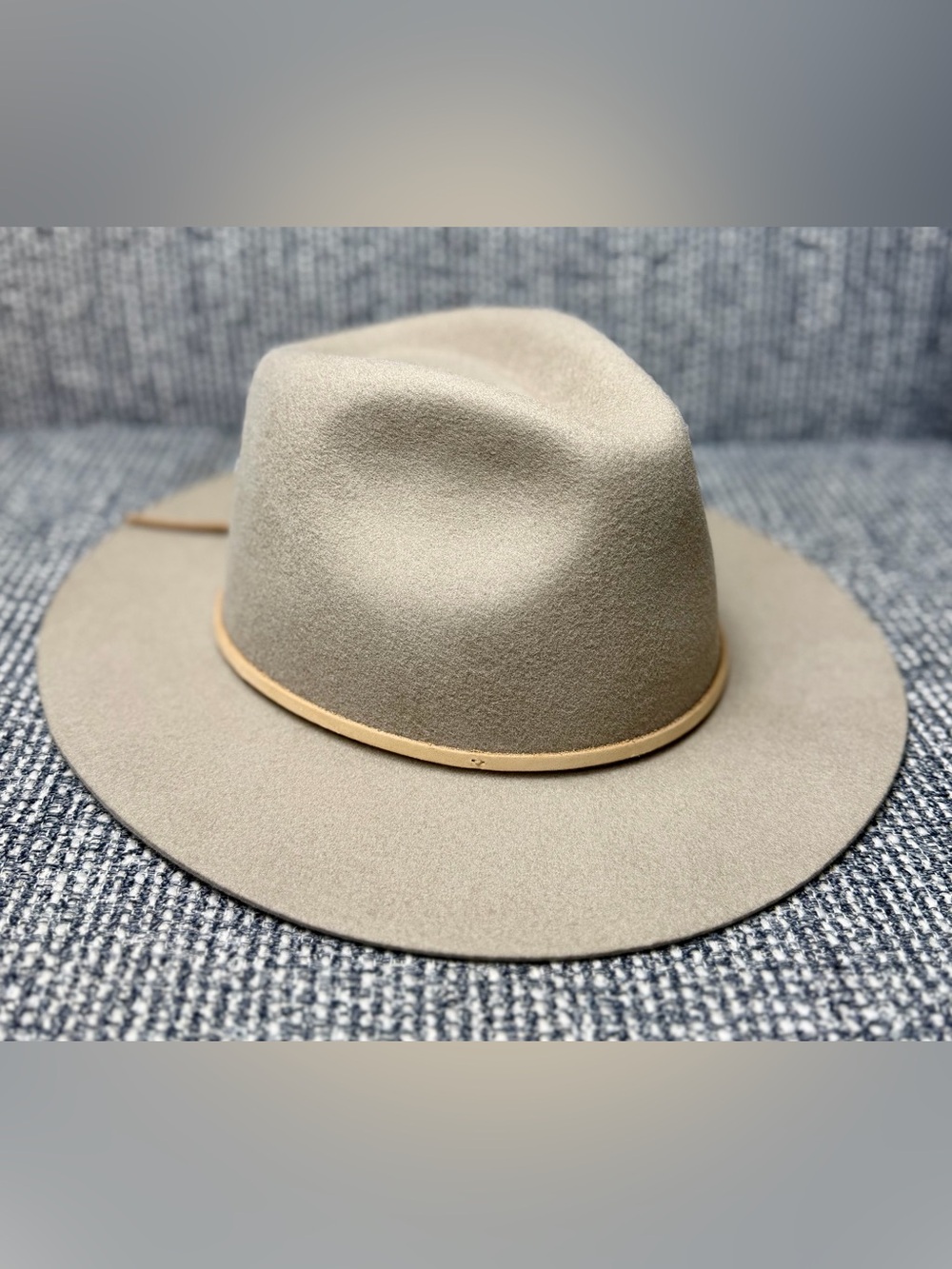 Brixton Wesley Fedora Hat Light Tan 100% Wool Felt Leather Band Size S NWT